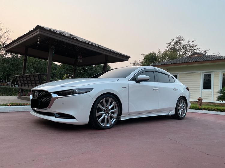 Mazda Mazda3 2020 2.0 SP 100th Anniversary Edition Sedan เบนซิน ไม่ติดแก๊ส เกียร์ธรรมดา ขาว รูปที่ 3