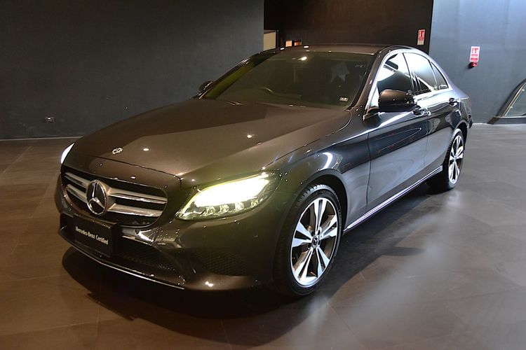 รถ Mercedes-Benz C-Class C220 สี เทา