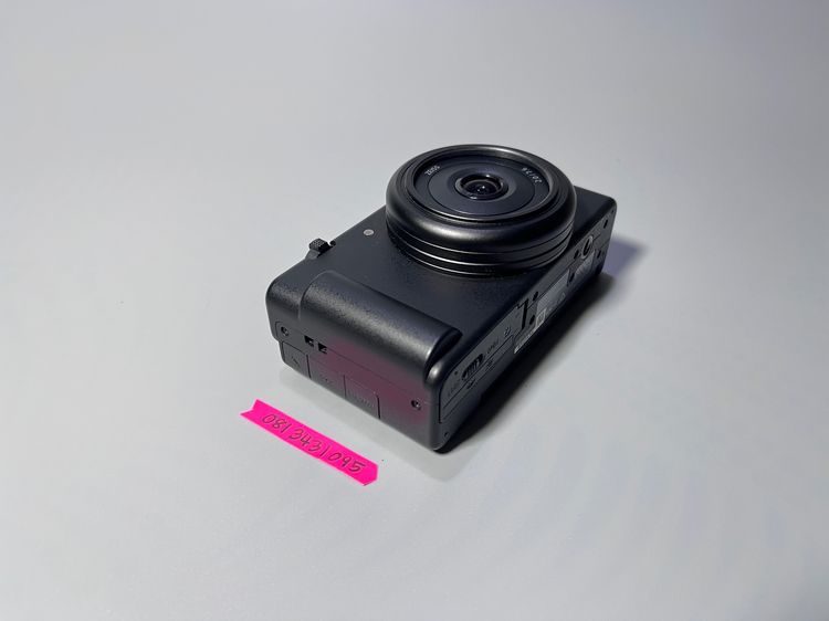 Sony ZV1 F สภาพสวย พร้อมขาตั้งรีโมทสวิทซ์และชุุดชาร์จแบตเตอรี่สำรอง รูปที่ 4