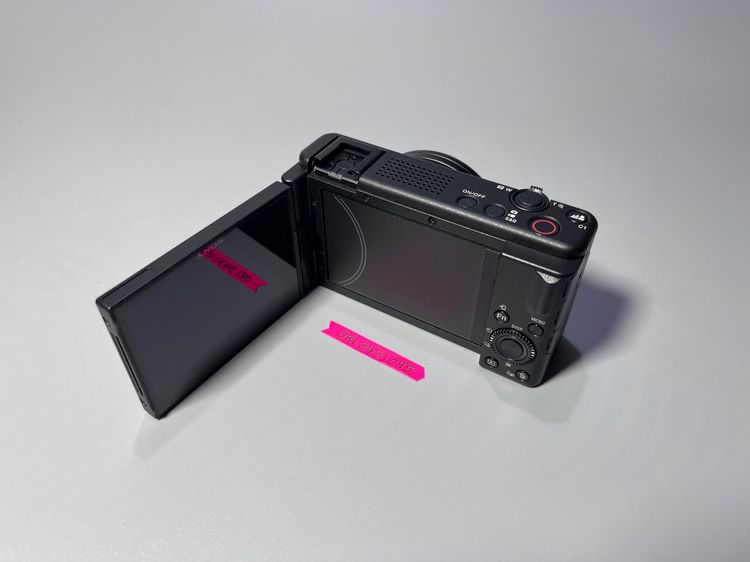 Sony ZV1 F สภาพสวย พร้อมขาตั้งรีโมทสวิทซ์และชุุดชาร์จแบตเตอรี่สำรอง รูปที่ 6