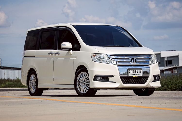 Honda Stepwagon 2013 2.0 JP Van เบนซิน ไม่ติดแก๊ส เกียร์อัตโนมัติ ขาว รูปที่ 3