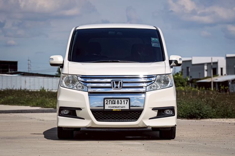 Honda Stepwagon 2013 2.0 JP Van เบนซิน ไม่ติดแก๊ส เกียร์อัตโนมัติ ขาว รูปที่ 2
