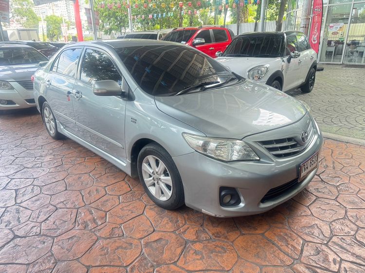 รถ Toyota Altis 1.6 E สี เทา