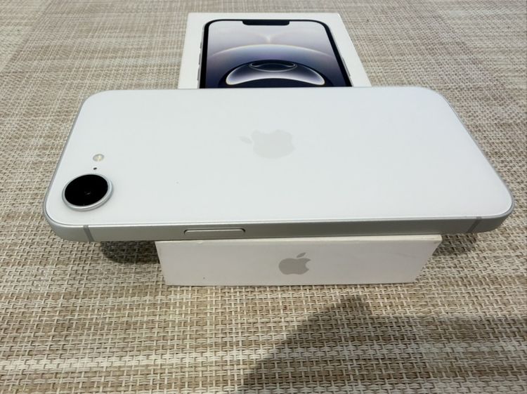 iPhone 16 e 128 ประกันศูนย์ ครบกล่อง รูปที่ 3
