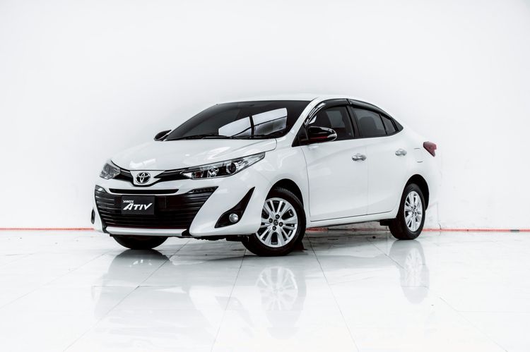 Toyota Yaris ATIV 2018 1.2 S Sedan เบนซิน ไม่ติดแก๊ส เกียร์อัตโนมัติ ขาว