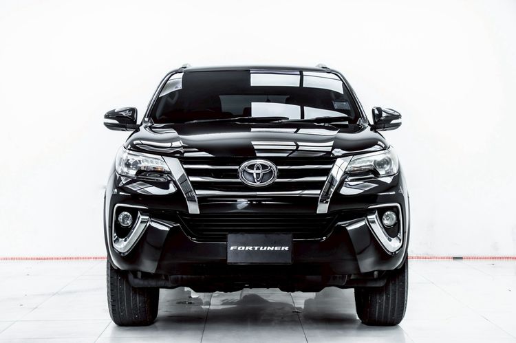 Toyota Fortuner 2016 2.4 V Utility-car ดีเซล ไม่ติดแก๊ส เกียร์อัตโนมัติ ดำ รูปที่ 4