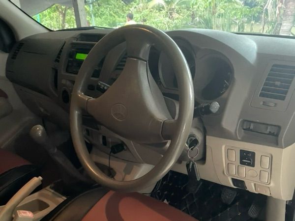 Toyota Hilux Vigo 2006 3.0 G Prerunner Pickup ดีเซล ไม่ติดแก๊ส เกียร์ธรรมดา ดำ รูปที่ 4