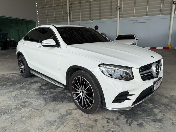 ปี 2019 BENZ GLC-CLASS, 250 COUPE AMG PLUS สีขาว ออโต้ วิ่งน้อย สีเดิม มือเดียว สวยมาก