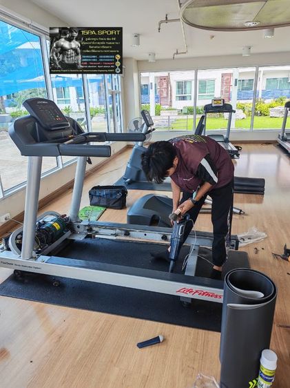ช่างเปลี่นนสายพาน​ ซ่อมโรลเลอร์​ลู่วิ่งไฟฟ้า​Life​fitness​ ​ช่างซ่อมลู่วิ่งไฟฟ้าเจริญนคร ซ่อมได้ทุกรุ่น​ ทุกยี่ห้อ​ ทุกอาการบริการถึงบ้านท่านทั่วไทย รูปที่ 3