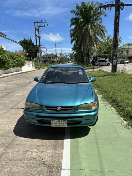 รถ Toyota Corolla 1.6 สี เขียว