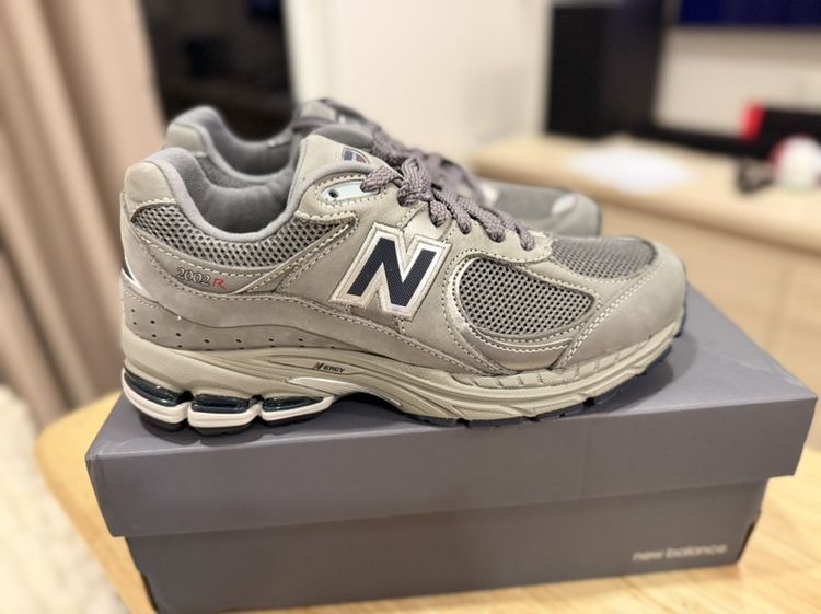 รองเท้า NewBalance 2002R แท้