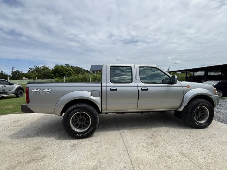 Nissan FRONTIER 2002 3.0 ZDI Pickup ดีเซล เกียร์ธรรมดา เทา รูปที่ 2