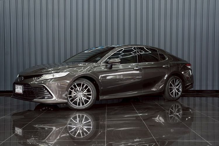 รถ Toyota Camry 2.5 Premium สี เทา
