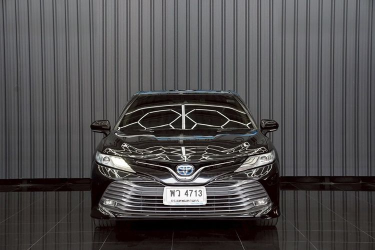 Toyota Camry 2021 2.5 HEV Premium Sedan ปลั๊กอินไฮบริด (PHEV) ไม่ติดแก๊ส เกียร์อัตโนมัติ ดำ รูปที่ 3