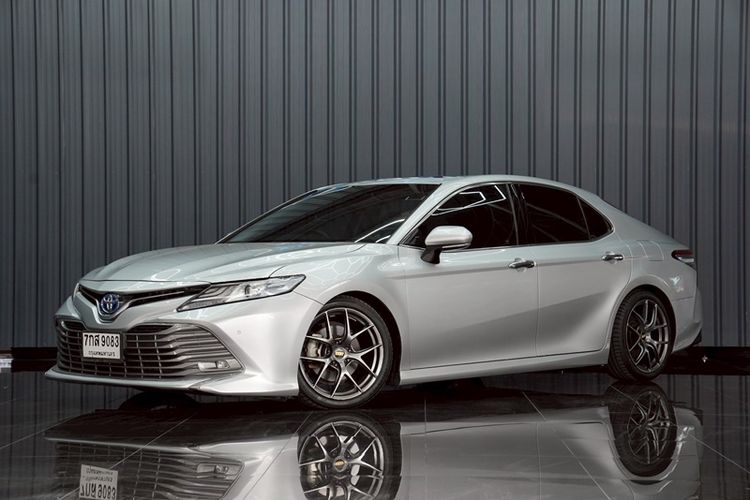 Toyota Camry 2018 2.5 Hybrid Sedan ปลั๊กอินไฮบริด (PHEV) ไม่ติดแก๊ส เกียร์อัตโนมัติ เทา รูปที่ 4