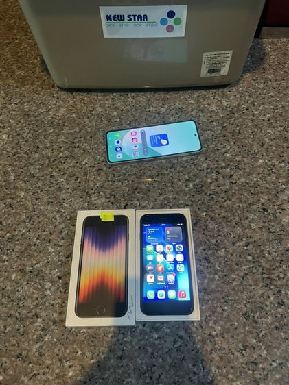 iPhone 128 GB ขายไอโฟนSE3สีดำ128กิ๊กมีกล่องแบต99สูนTrueใช้งานดีทุกๆฟังชั่นถูกมากกกก