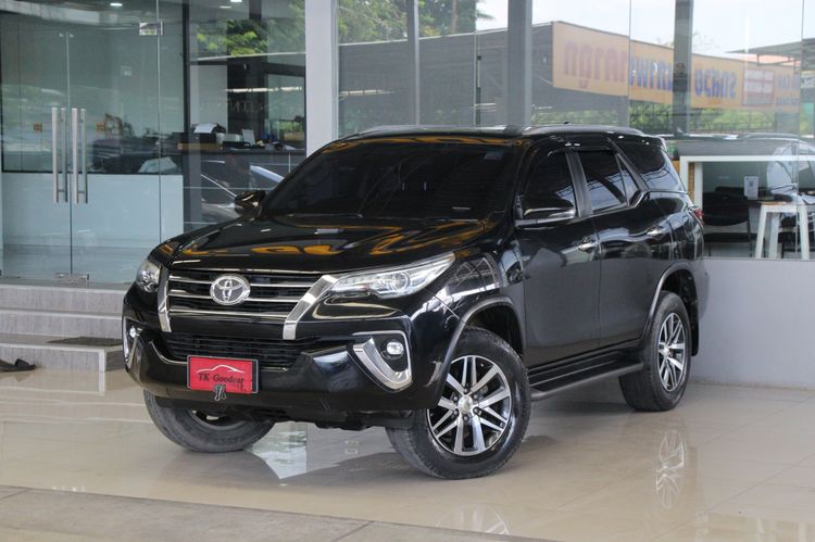 FORTUNER 2.4V ปี18 รถบ้านมือเดียว ไมล์น้อยเข้าศูนย์ตลอด สวยเดิมทั้งคันรับประกัน ออกรถ0บาท