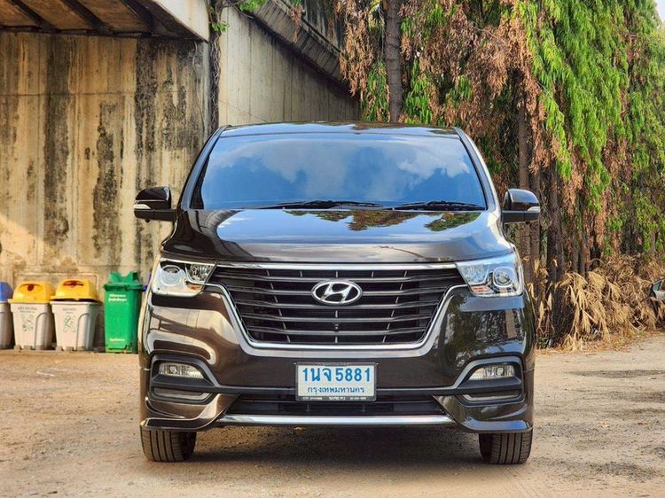 Hyundai H-1 2015 2.5 Elite NS Van ดีเซล ไม่ติดแก๊ส เกียร์อัตโนมัติ น้ำตาล รูปที่ 2