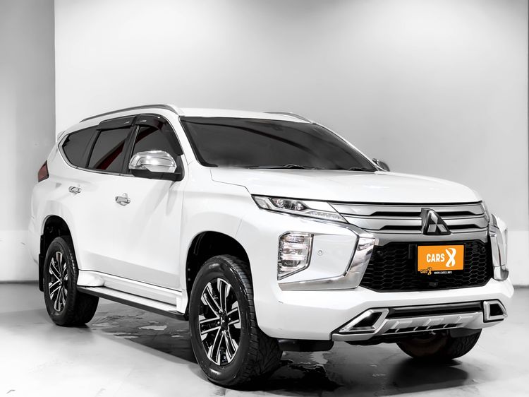 รถ Mitsubishi Pajero Sport 2.4 GT Premium 4WD สี ขาว