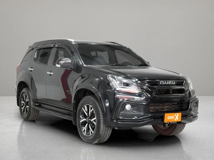 รถ Isuzu MU-X 1.9 The Onyx สี ดำ