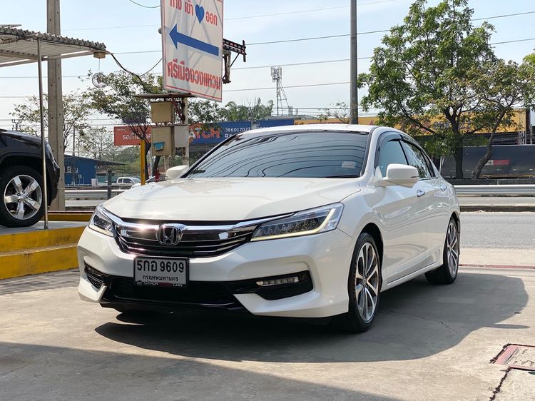 Honda Accord 2017 2.0 EL Sedan เบนซิน ไม่ติดแก๊ส เกียร์อัตโนมัติ ขาว รูปที่ 4
