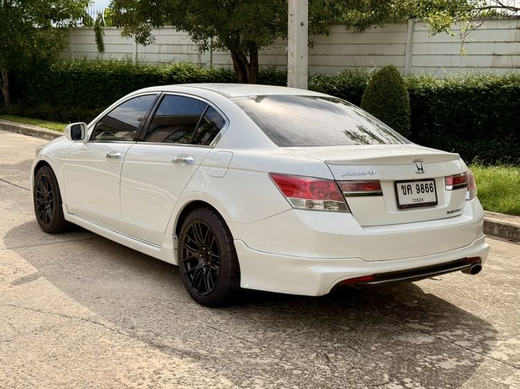Honda Accord 2011 2.4 EL NAVI Sedan เบนซิน ไม่ติดแก๊ส เกียร์อัตโนมัติ ขาว รูปที่ 4