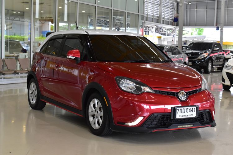 รถ MG MG3 1.5 X สี แดง