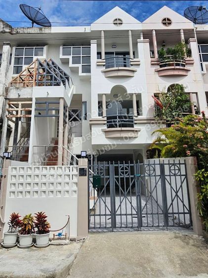 ขายทาวน์เฮ้าส์ 3 ชั้น ม.บ้านริมสวน ประชาอุทิศ สภาพใหม่มาก