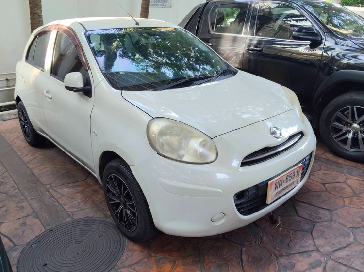 Nissan March 2011 1.2 V Sedan เบนซิน ไม่ติดแก๊ส เกียร์อัตโนมัติ ขาว
