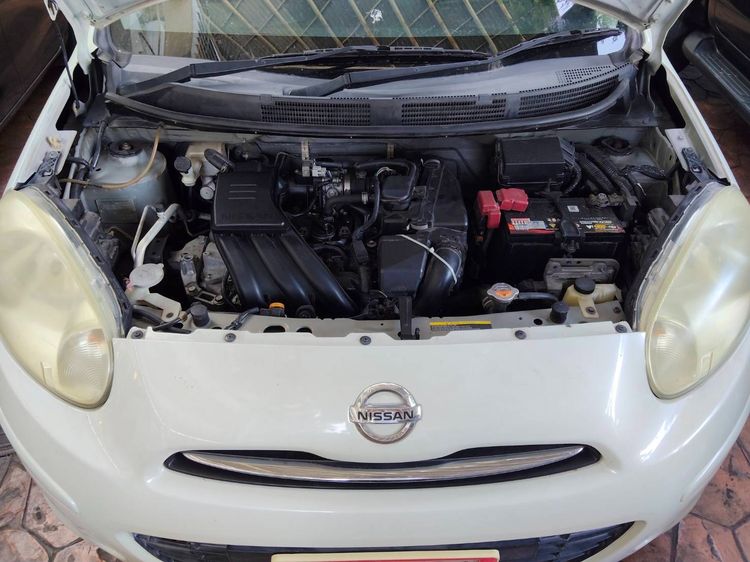 Nissan March 2011 1.2 V Sedan เบนซิน ไม่ติดแก๊ส เกียร์อัตโนมัติ ขาว รูปที่ 2
