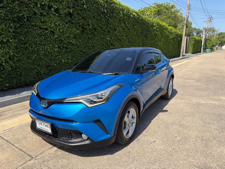 รถ Toyota C-HR 1.8 HV Hi สี น้ำเงิน