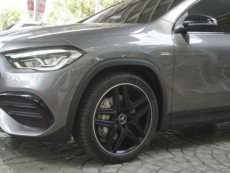 Mercedes-Benz GLA-Class 2023 GLA35 Sedan เบนซิน ไม่ติดแก๊ส เกียร์อัตโนมัติ เทา รูปที่ 4