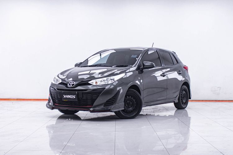 Toyota Yaris 2019 1.2 J Sedan เบนซิน ไม่ติดแก๊ส เกียร์อัตโนมัติ เทา