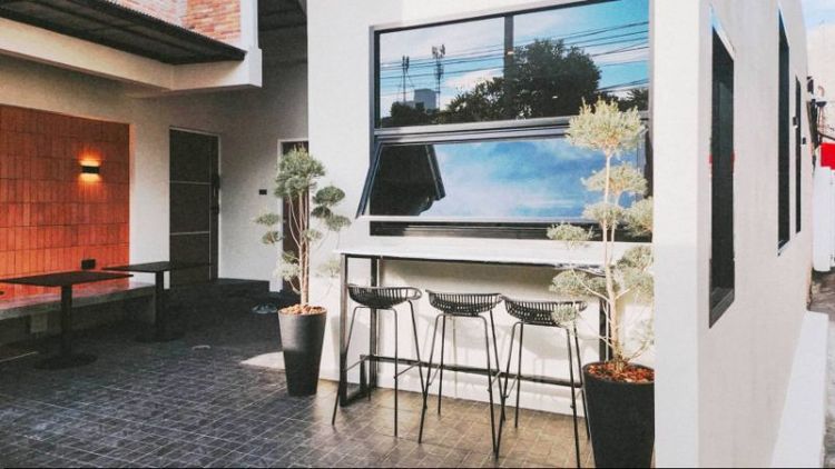 ตกแต่งครบ Newly Renovated Townhouse/Home office/Cafe for Rent – Ekamai 22 / Pridi 41, pet friendly ทาวน์เฮาส์/โฮมออฟฟิศ/คาเฟ่ รีโนเวทใหม่ให้เช่า เอกมัย 22 รูปที่ 3
