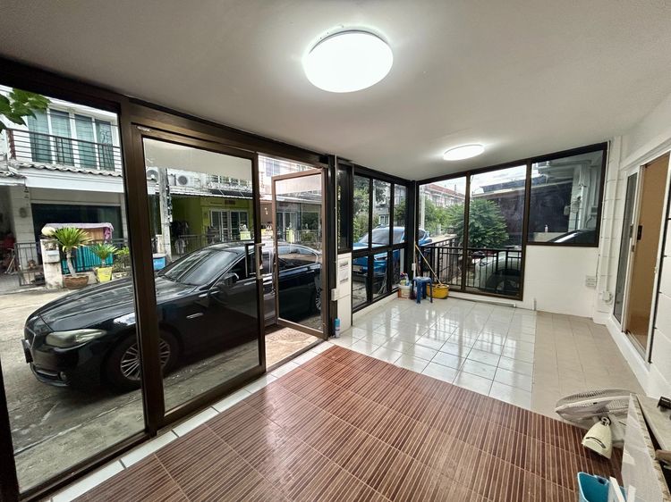 Property Perfect มีบางส่วน 2013 ขาย โฮมออฟฟิต The VILLA รัตนาธิเบศร์ (เดอะวิลล่า ท่าอิฐ) ปรับปรุงใหม่ใกล้ MRTสีม่วง บางรักน้อย ปากเกร็ด นนทบุรี รูปที่ 2