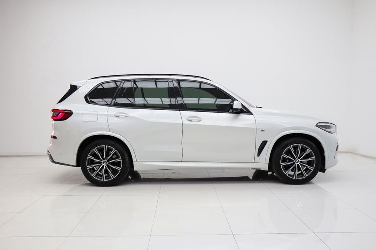 BMW X5 2021 3.0 xDrive30d M Sport 4WD Utility-car ดีเซล ไม่ติดแก๊ส เกียร์อัตโนมัติ ขาว รูปที่ 3