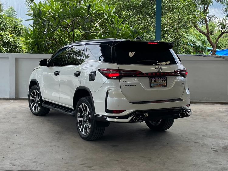 Toyota Fortuner 2021 2.8 Legender Black Top 4WD Utility-car ดีเซล ไม่ติดแก๊ส เกียร์อัตโนมัติ ขาว รูปที่ 4