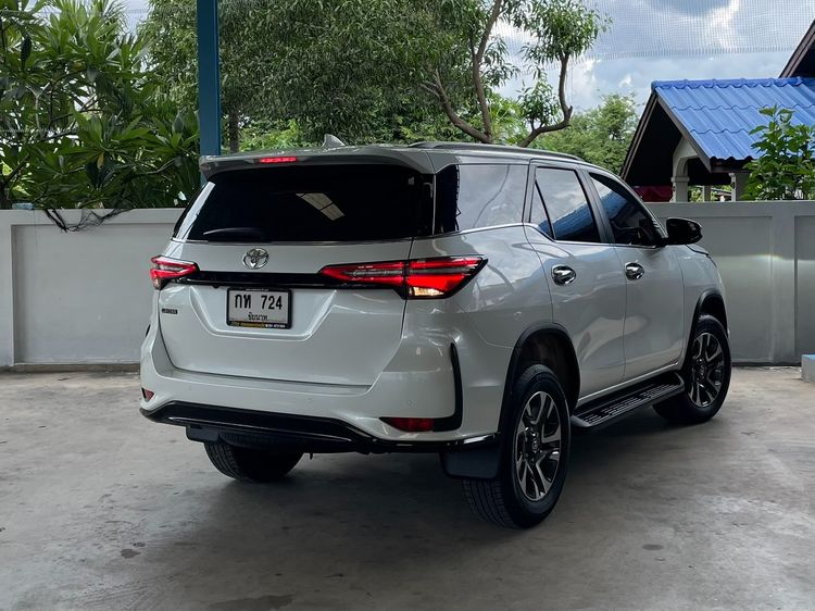 Toyota Fortuner 2025 2.4 Leader V Utility-car ดีเซล ไม่ติดแก๊ส เกียร์อัตโนมัติ ขาว รูปที่ 2
