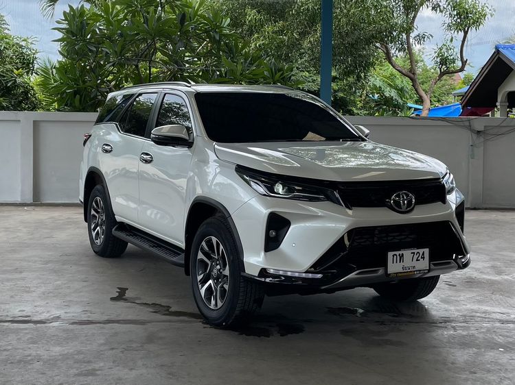 Toyota Fortuner 2025 2.4 Leader V Utility-car ดีเซล ไม่ติดแก๊ส เกียร์อัตโนมัติ ขาว รูปที่ 3