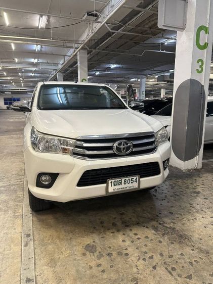 รถ Toyota Hilux Revo 2.4 E Prerunner สี ขาว