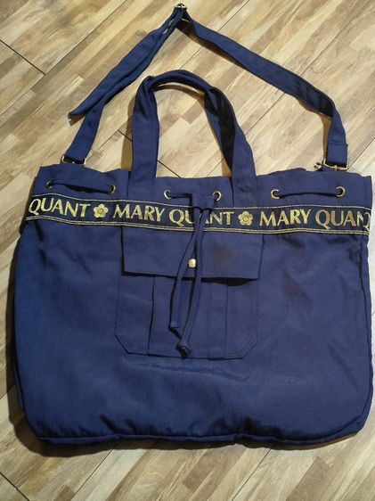กระเป๋าใบใหญ่แบรนด์MARY QUANT ใส่เสื้อผ้า ใส่ของกระจุกกระจิก สะพายไหล่ สายยาวปรับได้ มือ2 โดยรวมงานยังสวย