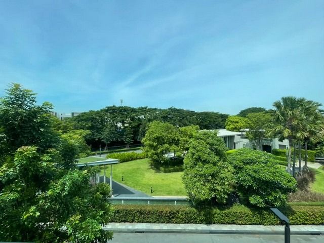 มีบางส่วน ขาย ให้เช่า บ้าน 3 ชั้น โครงการ บ้านกลางเมือง คลาสเซ่ เอกมัย-รามอินทรา Baan Klang Muang Classe Ekkamai-Ramintra ถนนสุคนธสวัสดิ์ 19 ซอยนกสกุล รูปที่ 2