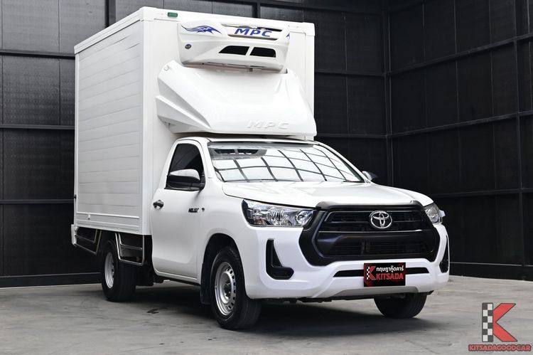 Toyota Hilux Revo 2023 2.4 Entry Pickup ดีเซล ไม่ติดแก๊ส เกียร์ธรรมดา ขาว