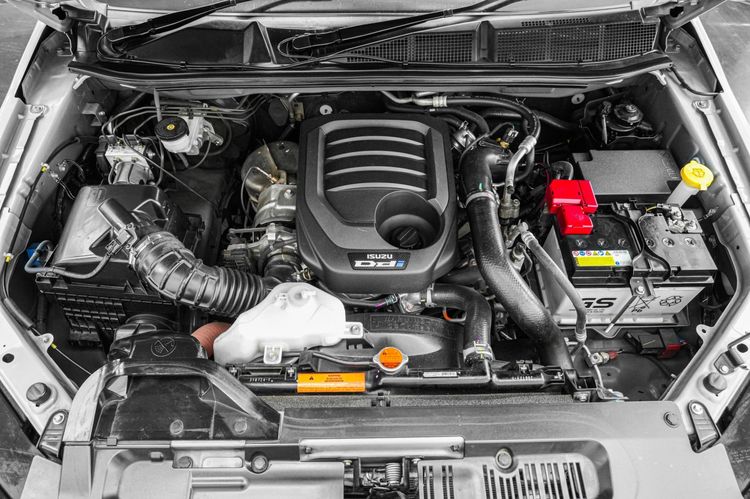 Isuzu MU-X 2024 1.9 ULTIMATE 2WD Utility-car ดีเซล เกียร์อัตโนมัติ เทา รูปที่ 3