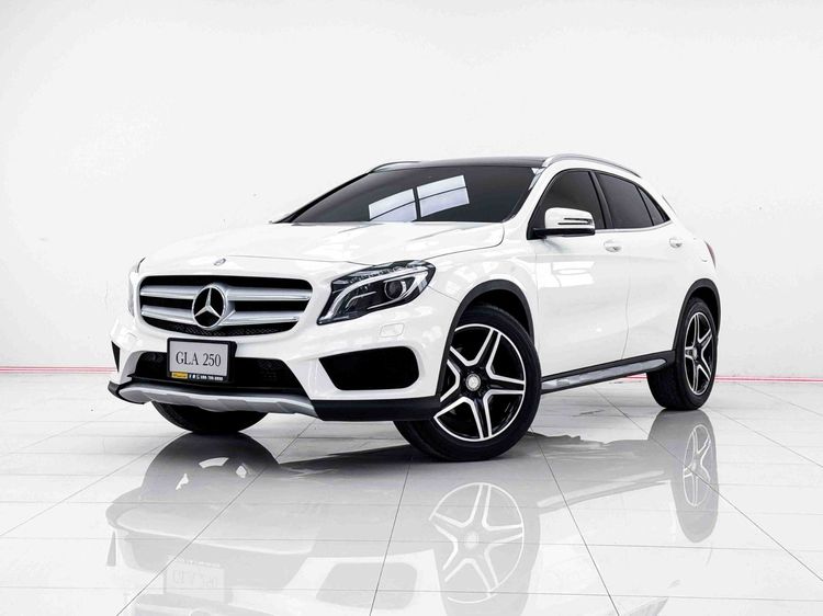 รถ Mercedes-Benz GLA-Class GLA250 สี ขาว