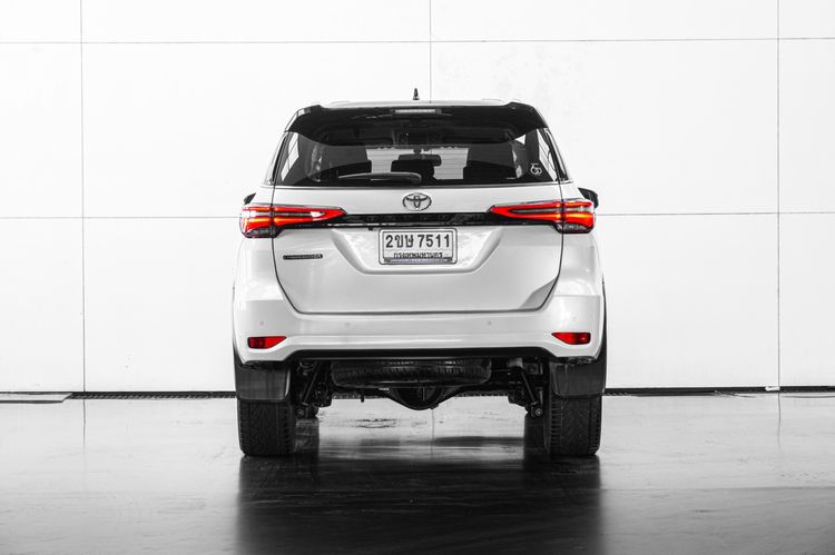 Toyota Fortuner 2022 2.4 Commander Utility-car ดีเซล เกียร์อัตโนมัติ ขาว รูปที่ 4