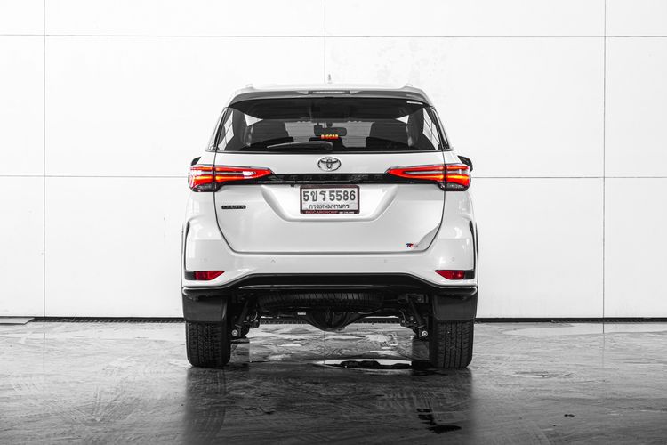 Toyota Fortuner 2024 2.4 Leader G Utility-car ดีเซล เกียร์อัตโนมัติ ขาว รูปที่ 4