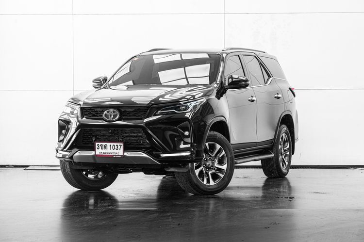 Toyota Fortuner 2022 2.4 Leader V Utility-car ดีเซล เกียร์อัตโนมัติ ดำ