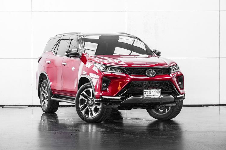 Toyota Fortuner 2022 2.4 Legender Utility-car ดีเซล เกียร์อัตโนมัติ แดง รูปที่ 2