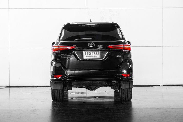 Toyota Fortuner 2020 2.8 Legender 4WD Utility-car ดีเซล เกียร์อัตโนมัติ ดำ รูปที่ 4